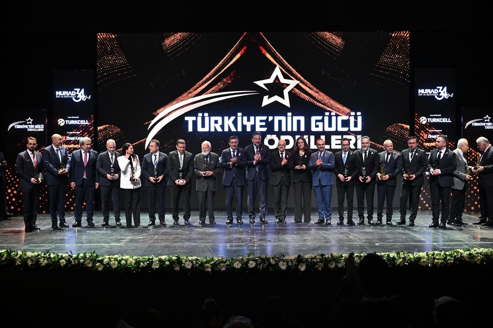 Cevdet Yılmaz'dan kişi başına düşen milli gelir açıklaması:  Cevdet Yılmaz'dan kişi başına düşen milli gelir açıklaması: