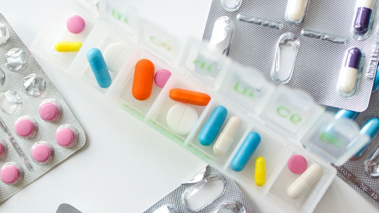 SGK 8 kanser, 2 diyabet, 3 antidepresan olmak üzere 47 ilacı geri ödeme listesine aldı SGK 8 kanser, 2 diyabet, 3 antidepresan ve toplamda 47 ilacı geri ödeme listesine aldı - 1. Resim