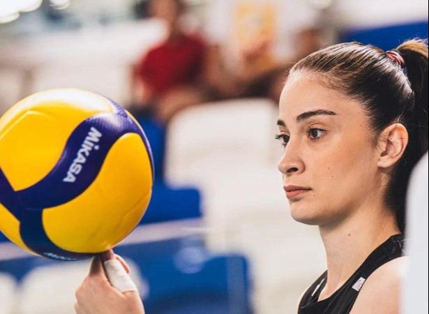 Türk Hava Yolları'na transfer olan voleybolcu Tuğba Şenoğlu'nun hayatı - 1. Resim