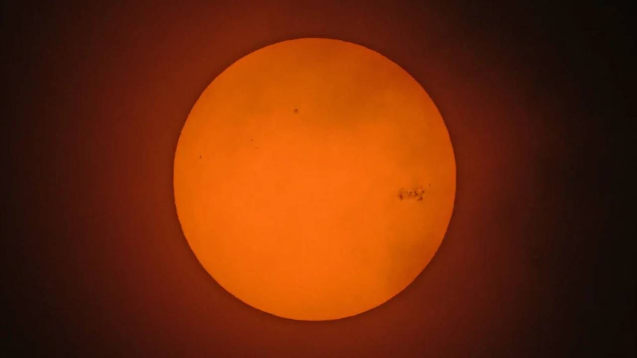 Güneş'te patlamanın yansıması: Çekya'da Kuzey Işıkları - 1. Resim