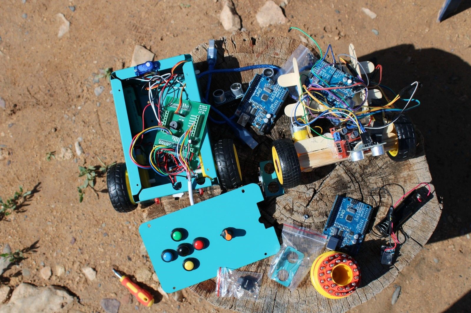 Hakkari'de robotik deneyler yapan 7. sınıf öğrencisi Aram Kaynak, TEKNOFEST'e davet edildi! Hakkari'de robotik deneyler yapan 7. sınıf öğrencisi Aram Kaynak, TEKNOFEST'e davet edildi! - 2. Resim