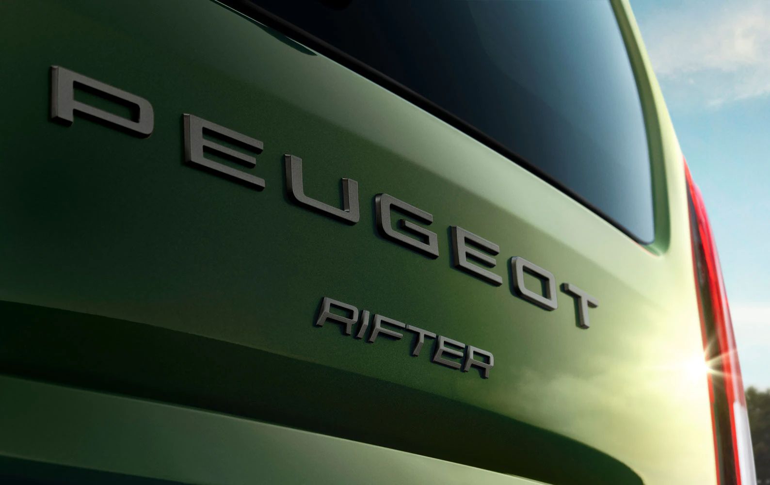 Peugeot, T&uuml;rkiye pazarında yenilenen modelleriyle yola &ccedil;ıkıyor: Yeni Rifter ve diğer modeller, iddialı fiyatlarla satışta! - 3. Resim