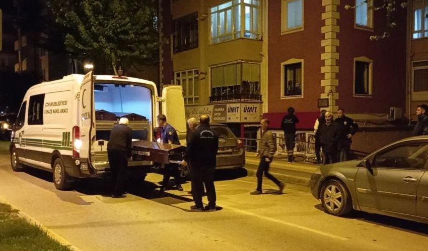 Şüpheli ölüm: Eşi cansız bedenini banyoda buldu Şüpheli ölüm: Eşi cansız bedenini banyoda buldu - 1. Resim