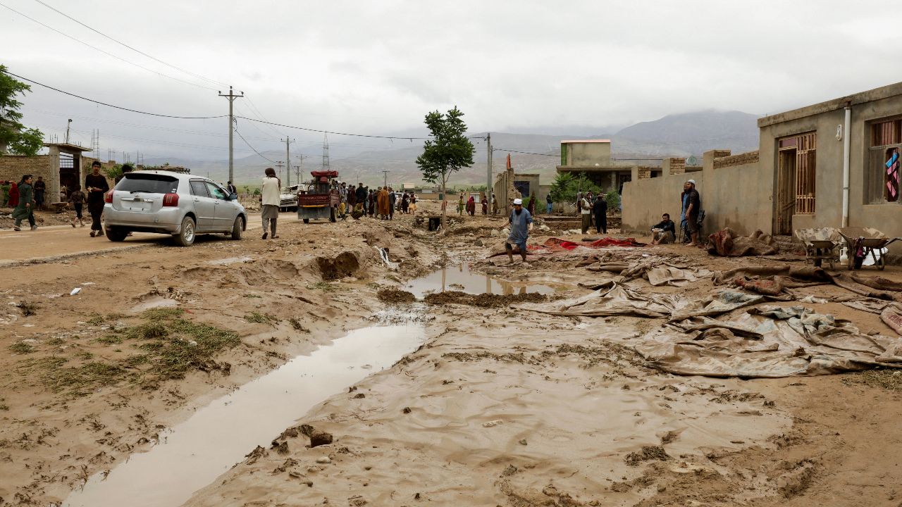 Afganistan&#039;da yüzyılın felaketi... Yüzlerce kişi hayatını kaybetti