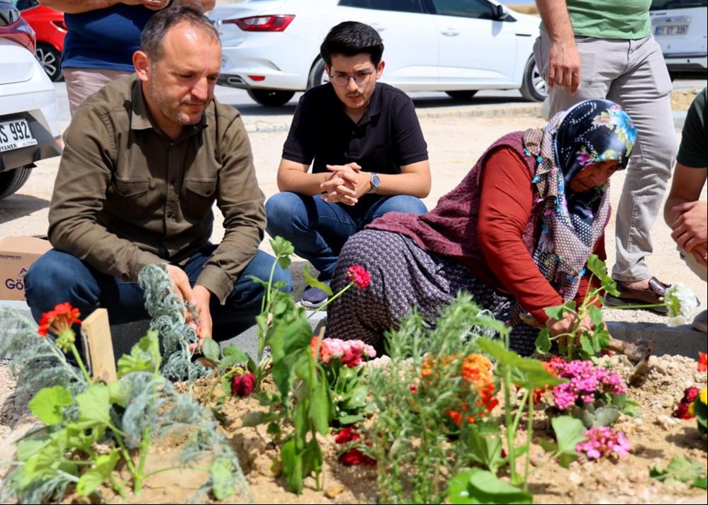 Anneleri 8 gün önce gözleri önünde can verdi! Katili ise hala gören yok Anneleri 8 gün önce gözleri önünde can verdi! Katili ise hala gören yok - 3. Resim