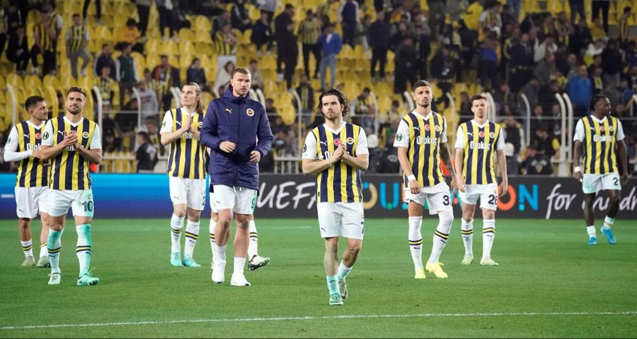 Fenerbahçe'nin şampiyon olmak için bütün maçları kazanması, Galatasaray'ın ise kaybetmesi gerekiyor - 1. Resim