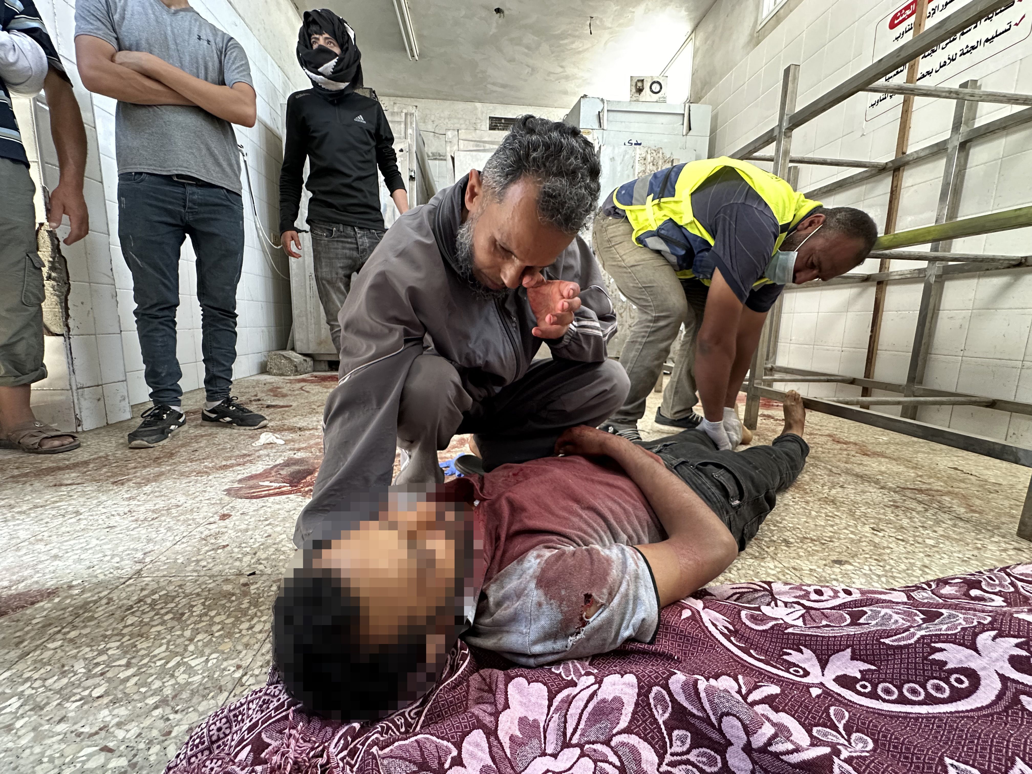 Gazze ve Refah'ta son durum... İsrail'den Cibaliye Kampı'nı bir kez daha vurdu! Ölü ve yaralı var Gazze ve Refah'ta son durum... İsrail'den Cibaliye Kampı'nı bir kez daha vurdu! Ölü ve yaralı var - 1. Resim