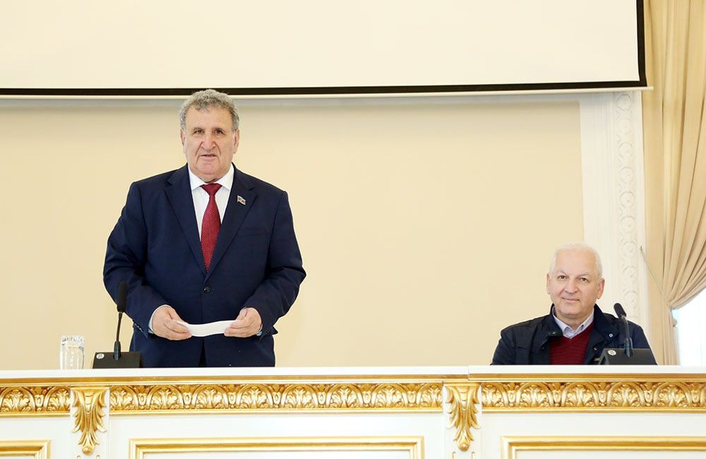 Türk dünyasının tanınmış bilim adamları Azerbaycan'da bir araya geldi Türk dünyasının tanınmış bilim adamları Azerbaycan'da bir araya geldi - 1. Resim