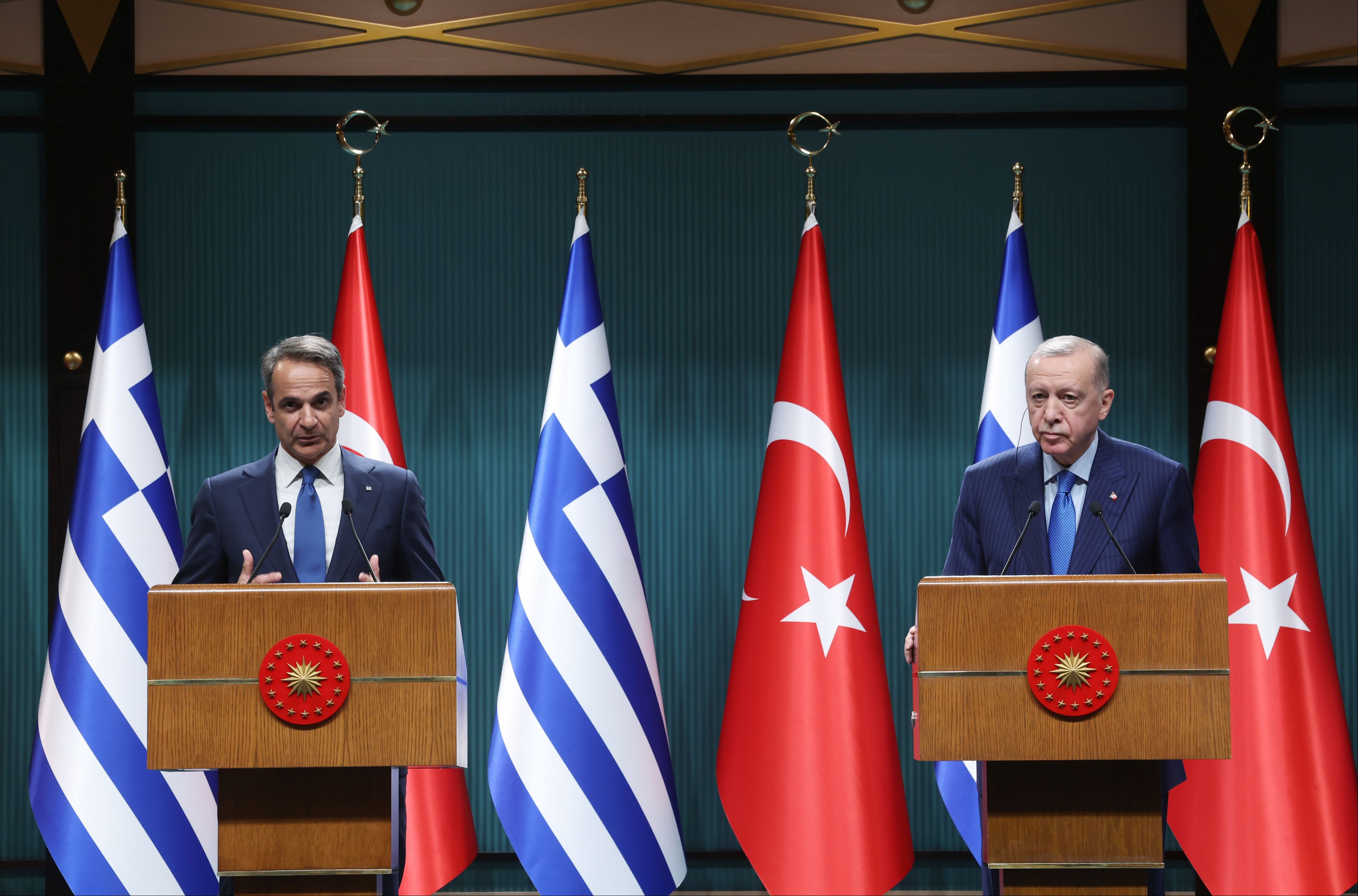 Erdoğan'dan Miçotakis'le teröre karşı ortak mücadele vurgusu: Bölgemizin geleceğine dair mutabıkız Erdoğan'dan Miçotakis'le teröre karşı ortak mücadele vurgusu: Bölgemizin geleceğine dair mutabıkız - 1. Resim