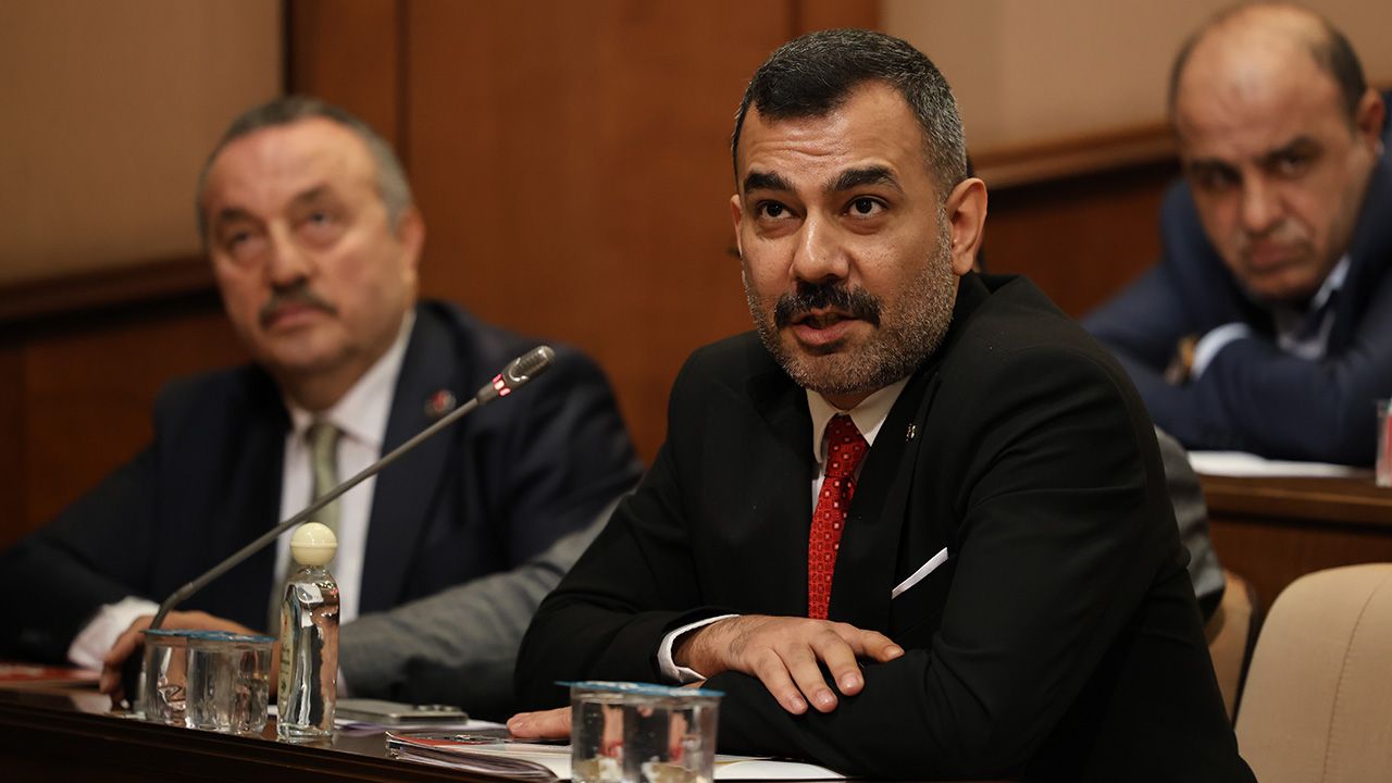 İBB Meclisi'nde 'Deniz Gezmiş' tartışması! O ifadeleri kullanınca... İBB Meclisi'nde 'Deniz Gezmiş' tartışması - 3. Resim