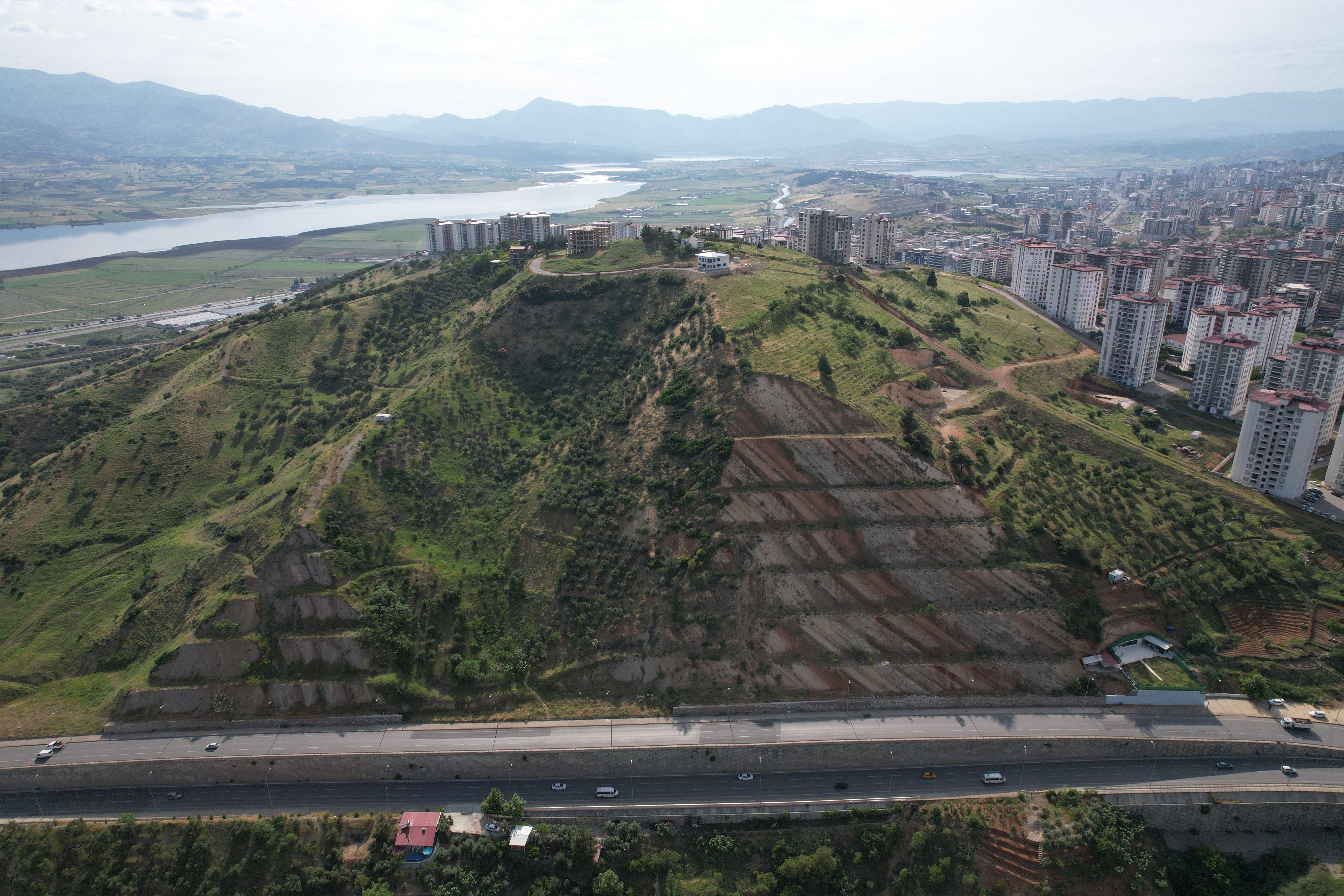 Jeoloji Mühendisi Kuruçay'dan dikkat çeken fay çıkışı: Diri fay yok bindirme fay var Jeoloji Mühendisi Kuruçay'dan dikkat çeken fay çıkışı: Diri fay yok bindirme fay var - 1. Resim
