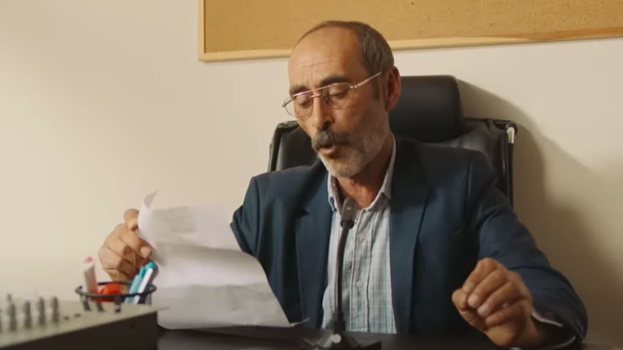 Seçimi kaybeden fenomen muhtar Gönül Dağı’nda oynadı! Okuduğu şiirle duygulandırdı Seçimi kaybeden fenomen muhtar Gönül Dağı’nda oynadı! Okuduğu şiirle duygulandırdı - 3. Resim