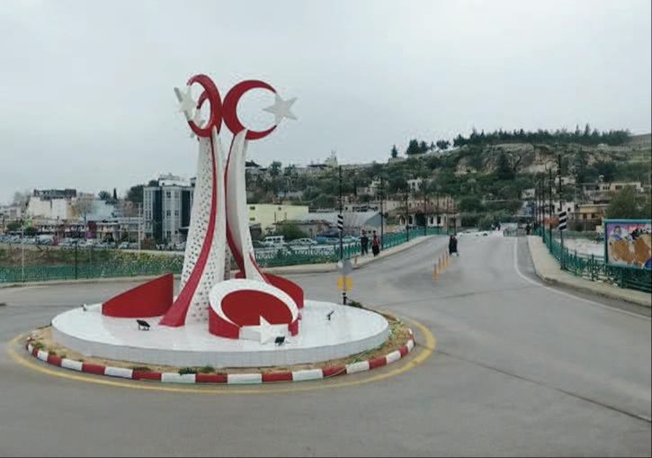 Silifke Belediyesi, Türk bayrağı anıtını yıktı! Tepki çekince açıklama yaptılar Silifke Belediyesi, Türk bayrağı anıtını yıktı! Tepki çekince açıklama yaptılar - 1. Resim