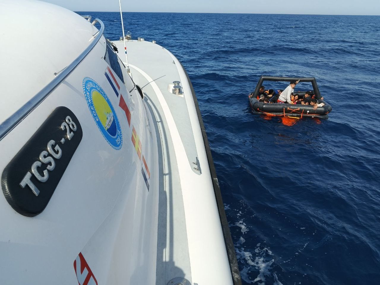 Yunanistan geri itti, g&ouml;&ccedil;menler &ouml;l&uuml;mle burun buruna kaldı - 1. Resim