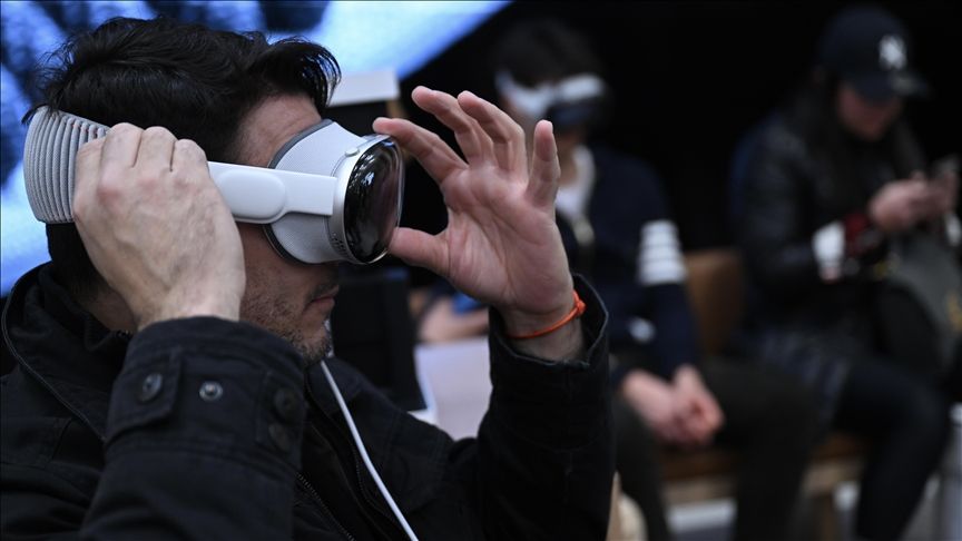 Apple, Vision Pro'yu ilk kez ABD dışında satmaya hazırlanıyor! - 1. Resim
