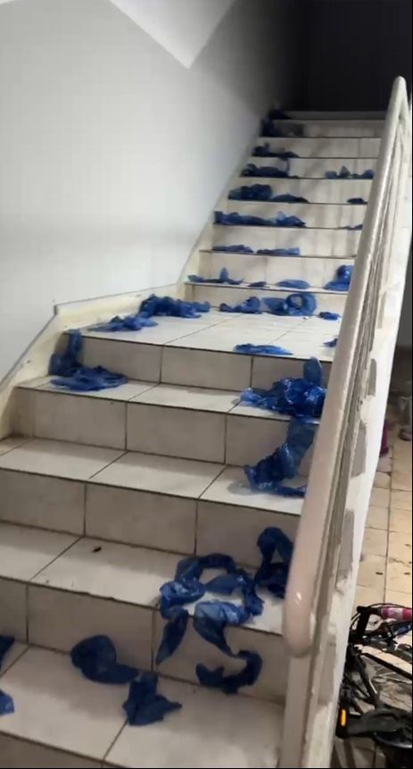 Bina sakini, apartman sakinlerini isyan ettirdi! "Çıplak geziyor, eşyalara zarar veriyor, insanları korkutuyor" Bina sakini, apartman sakinlerini isyan ettirdi! "Çıplak geziyor, eşyalara zarar veriyor, insanları korkutuyor" - 2. Resim