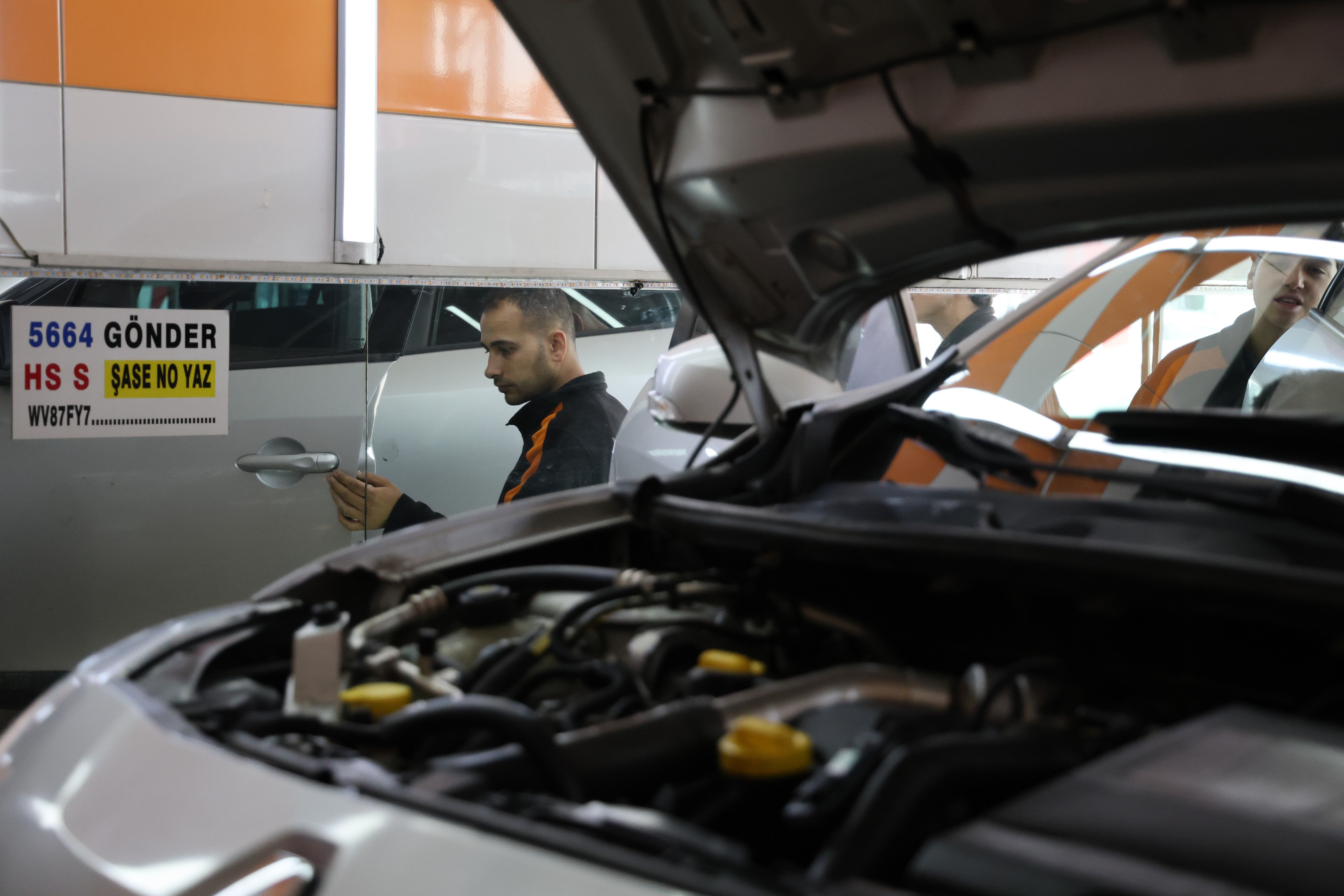 İnsanın canını göz göre göre tehlikeye attılar! Dolandırıcılığı oto ekspertiz ortaya çıkardı İnsanın canını göz göre göre tehlikeye attılar! Dolandırıcılığı oto ekspertiz ortaya çıkardı - 2. Resim