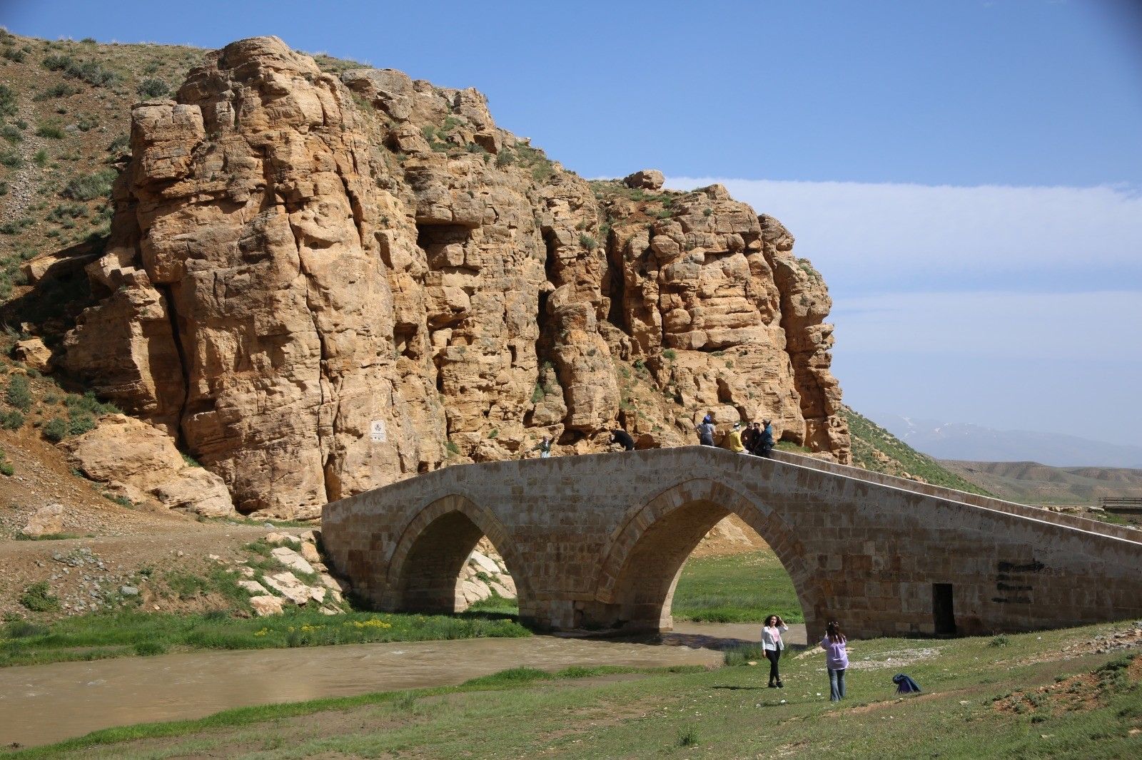 Kapadokya değil Vanadokya! Gezenler hayretini gizleyemiyor - 2. Resim