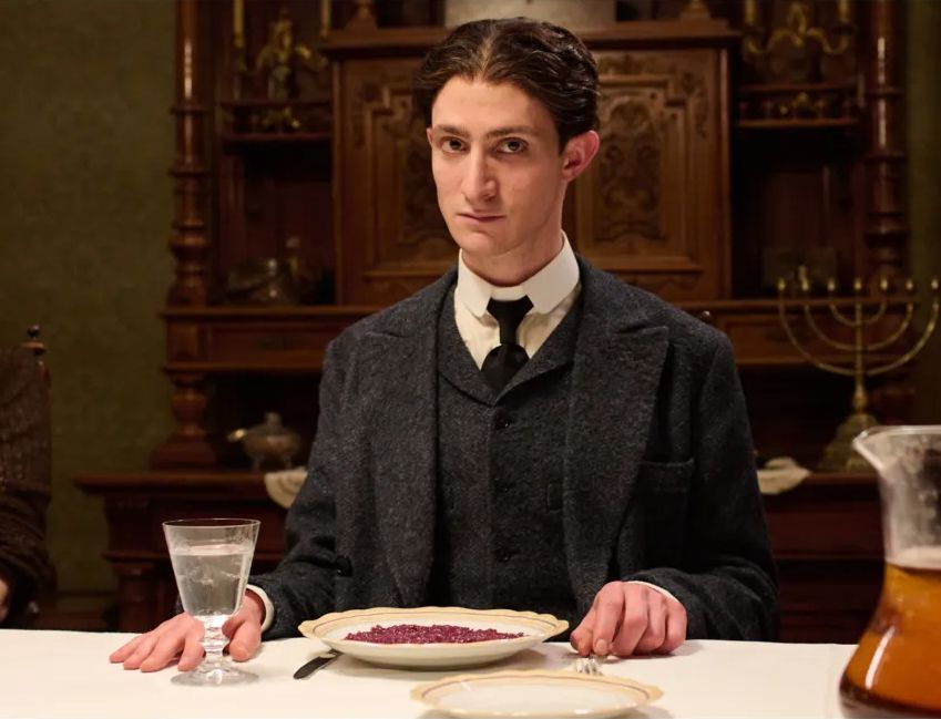 Öldükten sonra meşhur olan edebiyatçı! Franz Kafka filminden ilk görüntü paylaşıldı Öldükten sonra meşhur olan edebiyatçı! Franz Kafka filminden ilk görüntü paylaşıldı - 1. Resim