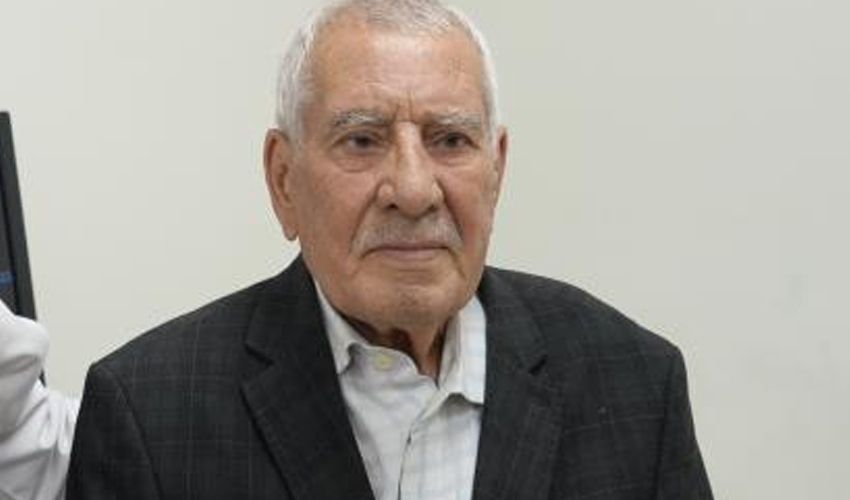 Ayaklarında şişlik şikayetiyle hastaneye başvurdu, hayatının şokunu yaşadı - 1. Resim