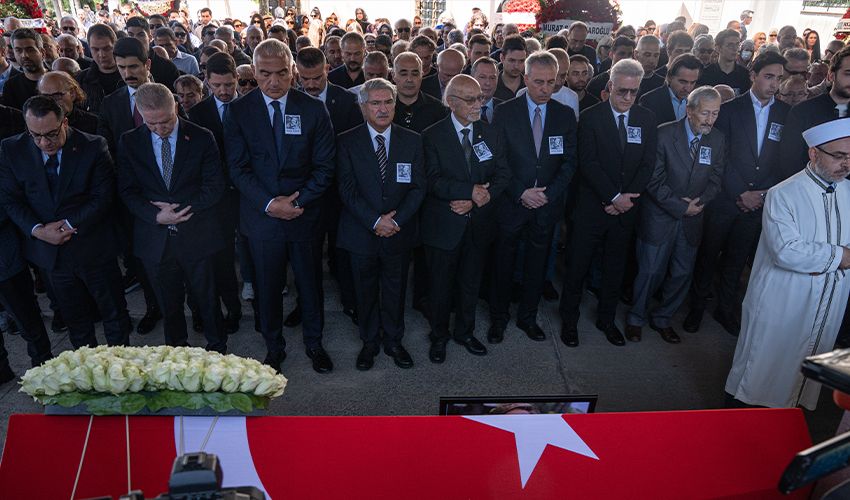 Duayen sanatçı Ayten Gökçer’e veda! ‘Bütün sevenlerinden ricam üzülmeyin’ Duayen sanatçı Ayten Gökçer’e veda! ‘Bütün sevenlerinden ricam üzülmeyin’ - 1. Resim