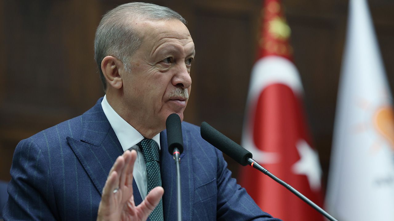 Erdoğan'dan dikkat çeken mesajlar: Kuklayı da kuklacıyı da biliyoruz Erdoğan'dan dikkat çeken mesajlar: Kanunun dışına çıkan kim varsa... - 2. Resim