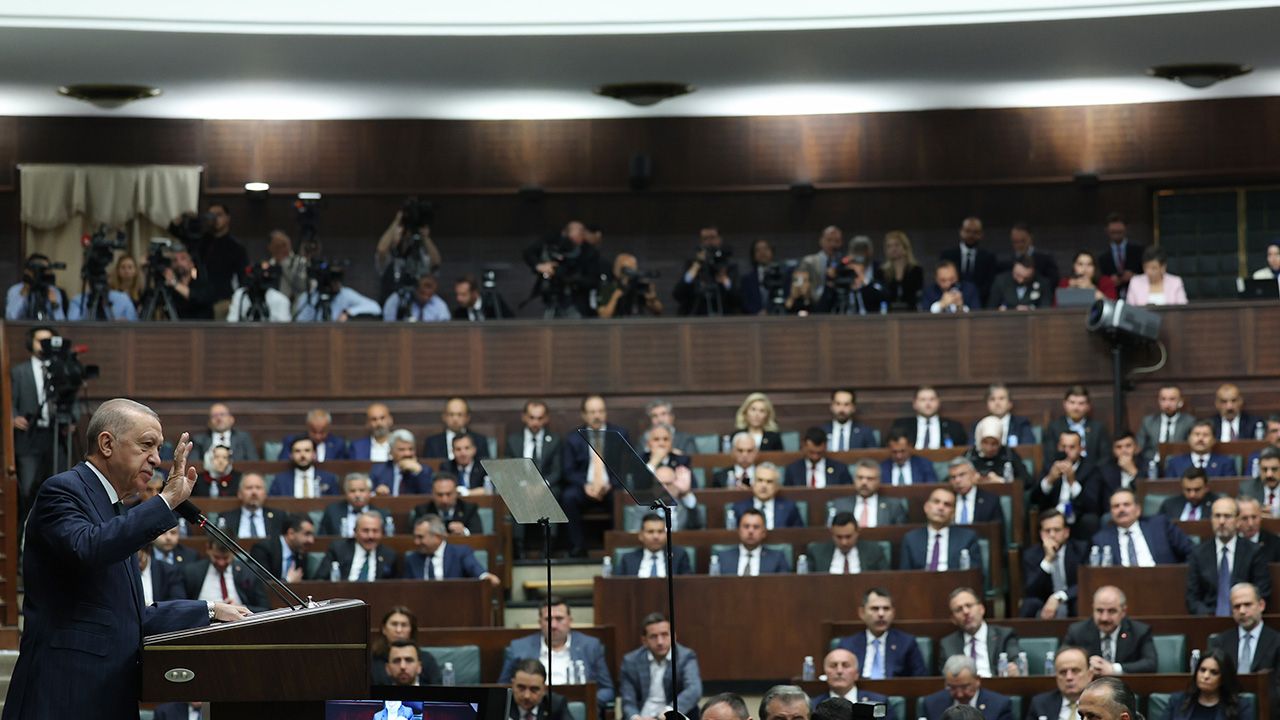 Erdoğan'dan dikkat çeken mesajlar: Kuklayı da kuklacıyı da biliyoruz Erdoğan'dan dikkat çeken mesajlar: Kanunun dışına çıkan kim varsa... - 4. Resim