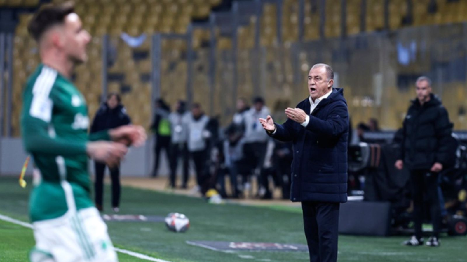 Fatih Terim'in şampiyonluk şansı bitti! Panathinaikos, PAOK'a boyun eğdi Fatih Terim'in şampiyonluk şansı bitti! Panathinaikos, PAOK'a boyun eğdi - 1. Resim
