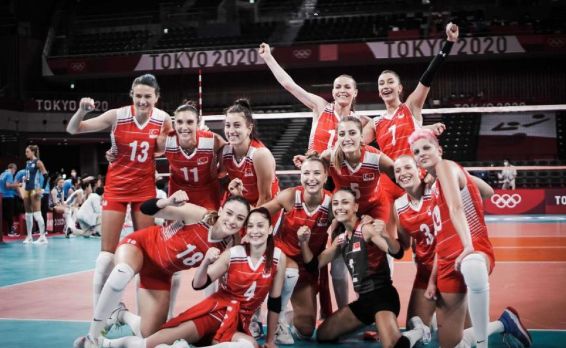 Filenin Sultanları 22 maç sonra kaybetti! Türkiye - Japonya karşılaşması 3-2'lik skorla sona erdi Filenin Sultanları 22 maç sonra kaybetti! Türkiye - Japonya maçı 3-2'lik skorla sona erdi - 1. Resim