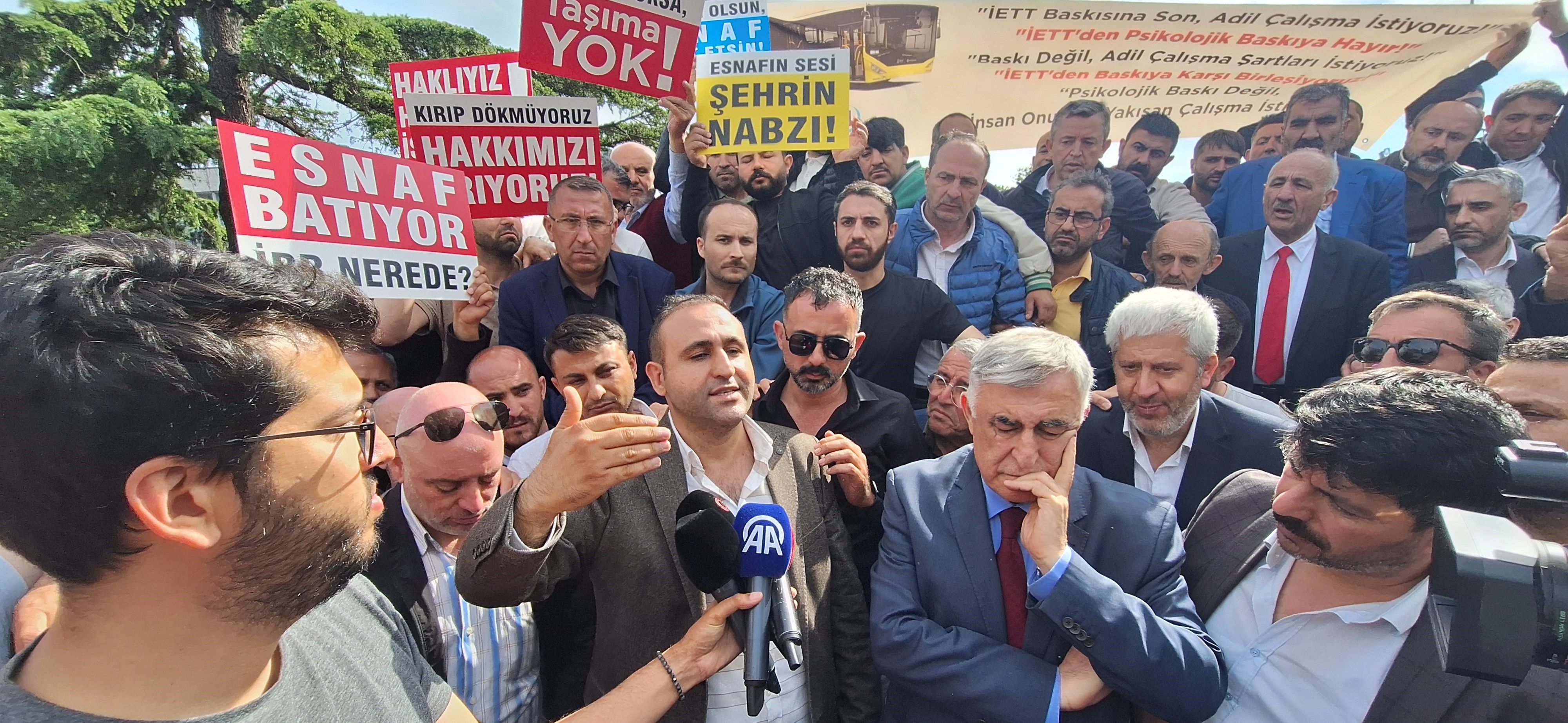 Halk otobüsü esnafından İBB'ye protesto:  Hem para yok hem mobbing var - 1. Resim