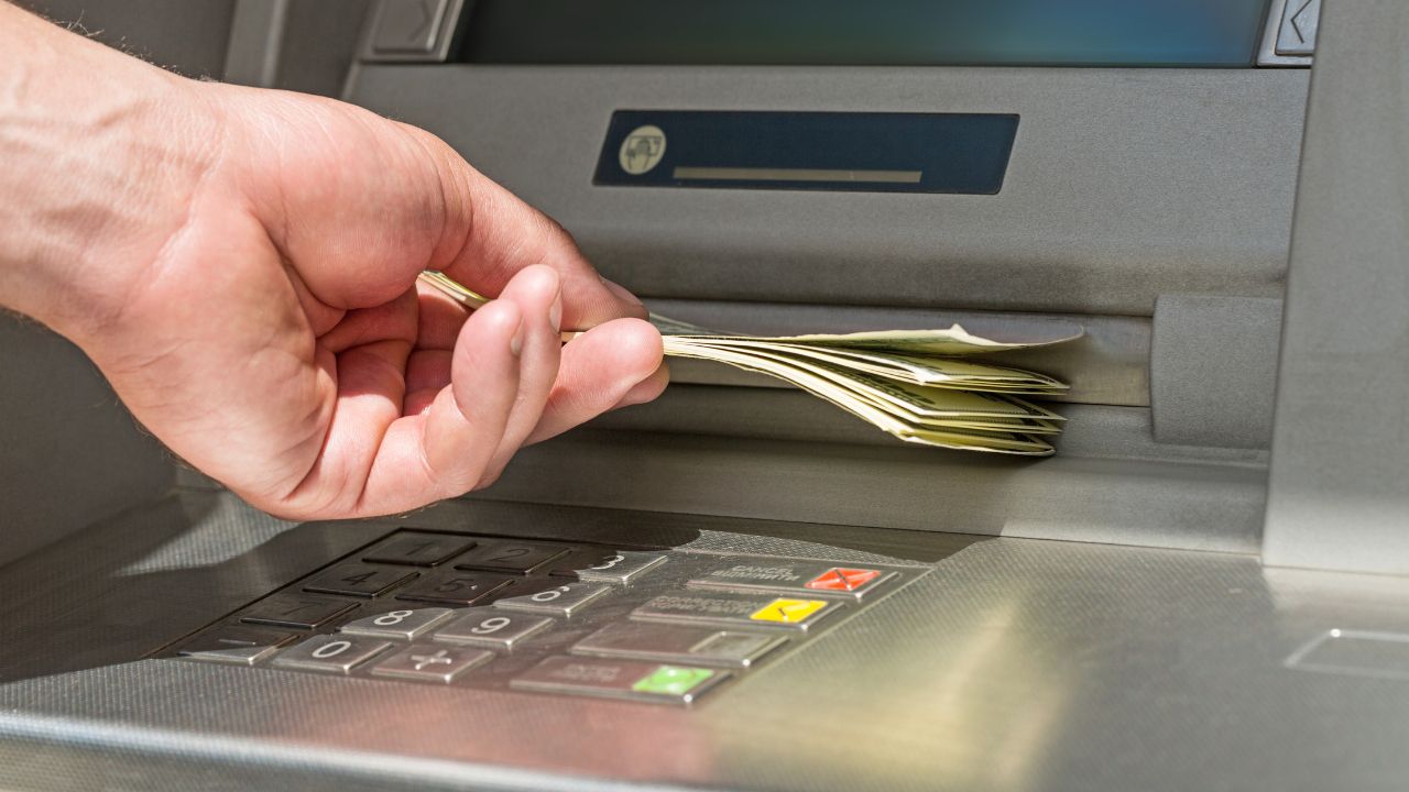 ATM dolandırıcılarına dikkat! Bu şifreleri kullanıyorsanız hemen değiştirin... - 2. Resim