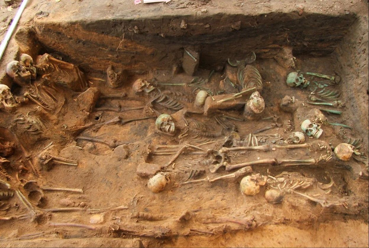 Avrupa'nın en büyük toplu mezarı bulundu! - 2. Resim