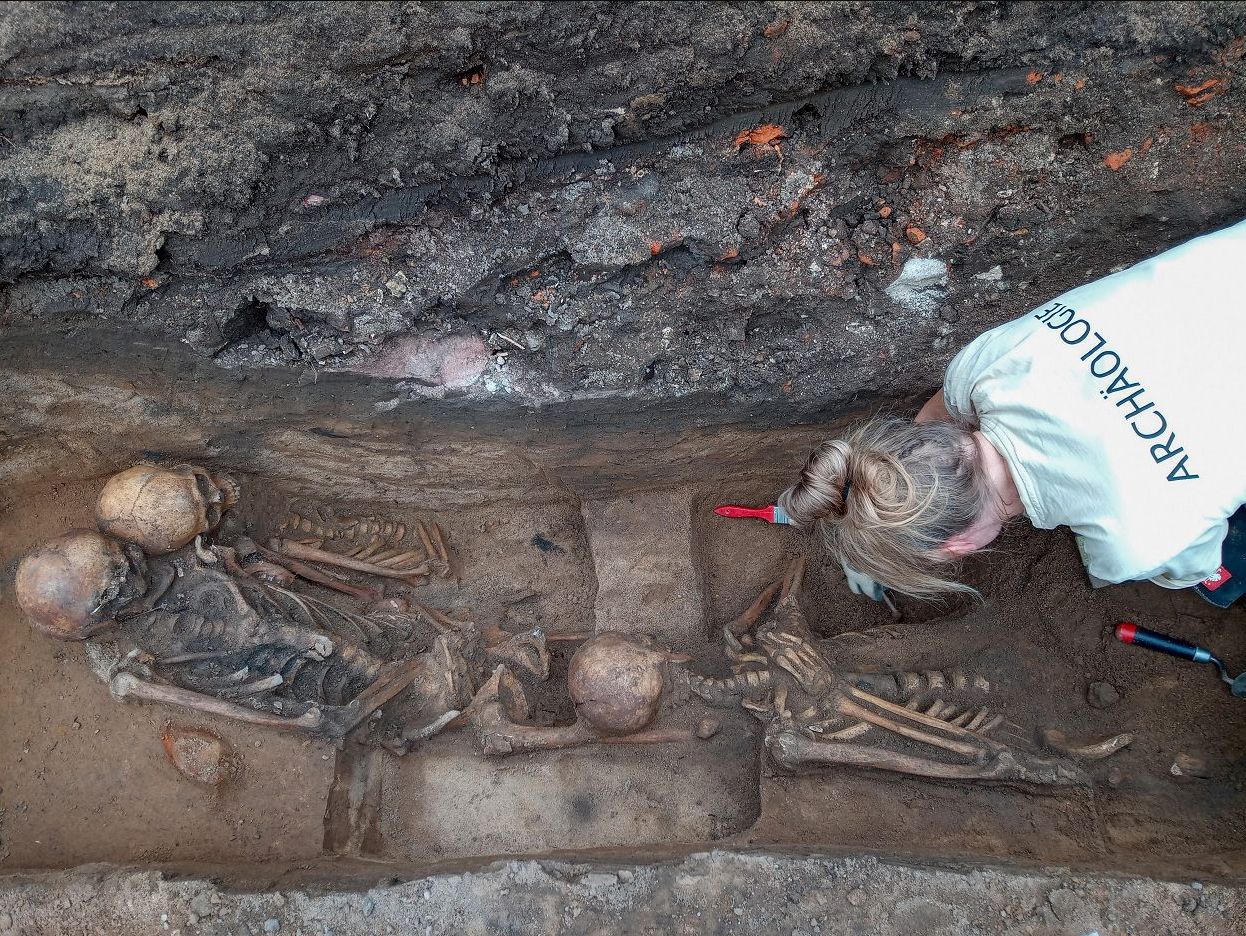 Avrupa'nın en büyük toplu mezarı bulundu! - 1. Resim