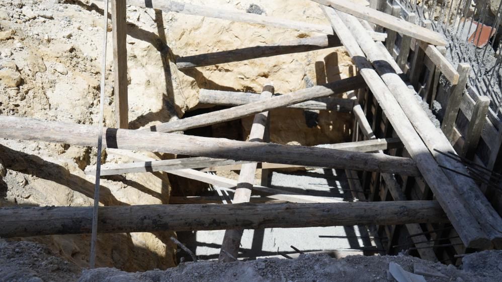 Başakşehir'de esrarengiz olay! Mağara bulundu, Topkapı'ya kadar gittiği iddia edildi Başakşehir'de esrarengiz olay! Mağara bulundu, Topkapı'ya kadar gittiği iddia edildi - 3. Resim