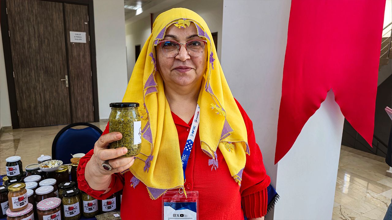 Kendiliğinden yetişiyor! Her yerde kahve olarak tüketilirken, Tokatlılar konservesini yapıyor Kendiliğinden yetişiyor! Her yerde kahve olarak tüketilirken, Tokatlılar konservesini yapıyor - 4. Resim