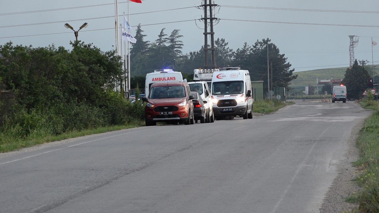 Kırklareli’nde yağ fabrikasında yangın! İşçiler tahliye edildi, itfaiye, AFAD ve 112 ekipleri olay yerinde  - 1. Resim