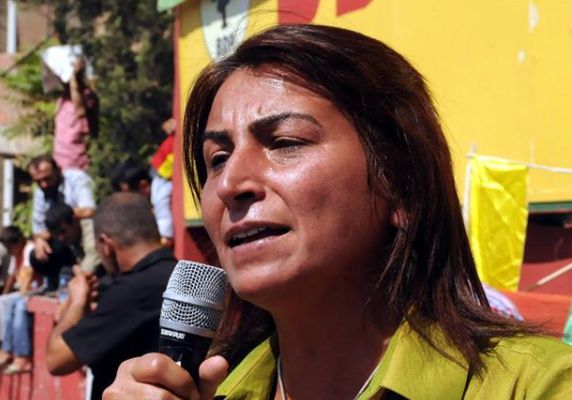 Tahliye edilen Aysel Tuğluk 6,5 yıl boyunca TBMM'de milletvekili görevi yaptı Tahliye edilen Aysel Tuğluk 6,5 yıl boyunca TBMM'de milletvekili görevi yaptı - 1. Resim
