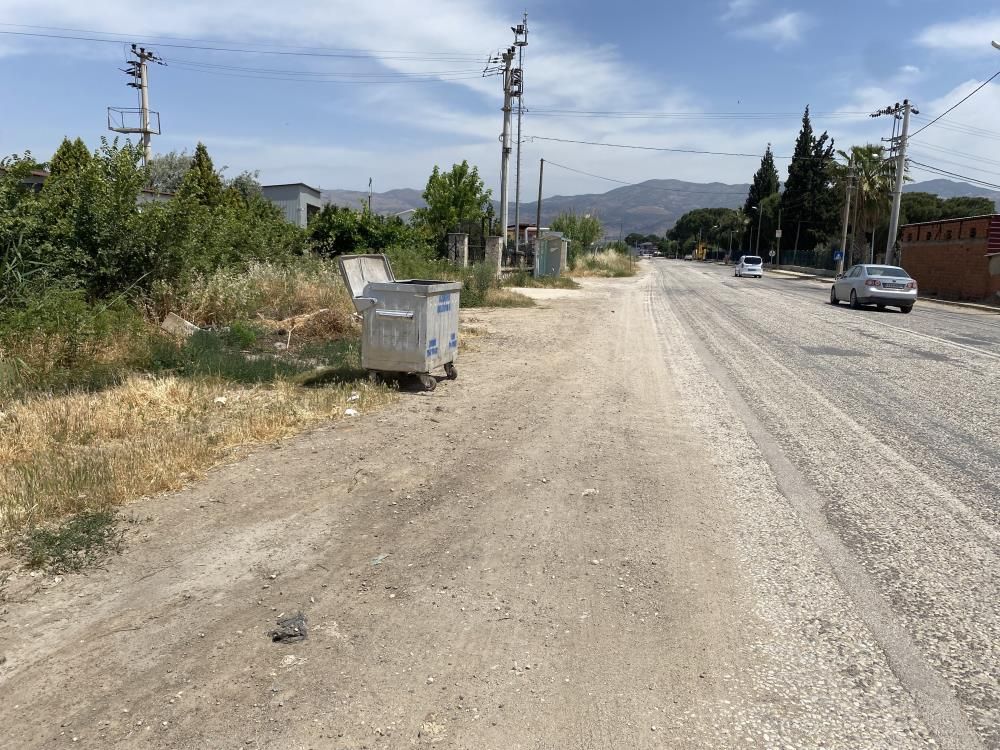Çöp konteynerinin yanından geçen öğrenciler fark etti! Kanlı poşetten 6 köpek yavrusu çıktı Çöp konteynerinin yanından geçen öğrenciler fark etti! Kanlı poşetten 6 köpek yavrusu çıktı - 1. Resim
