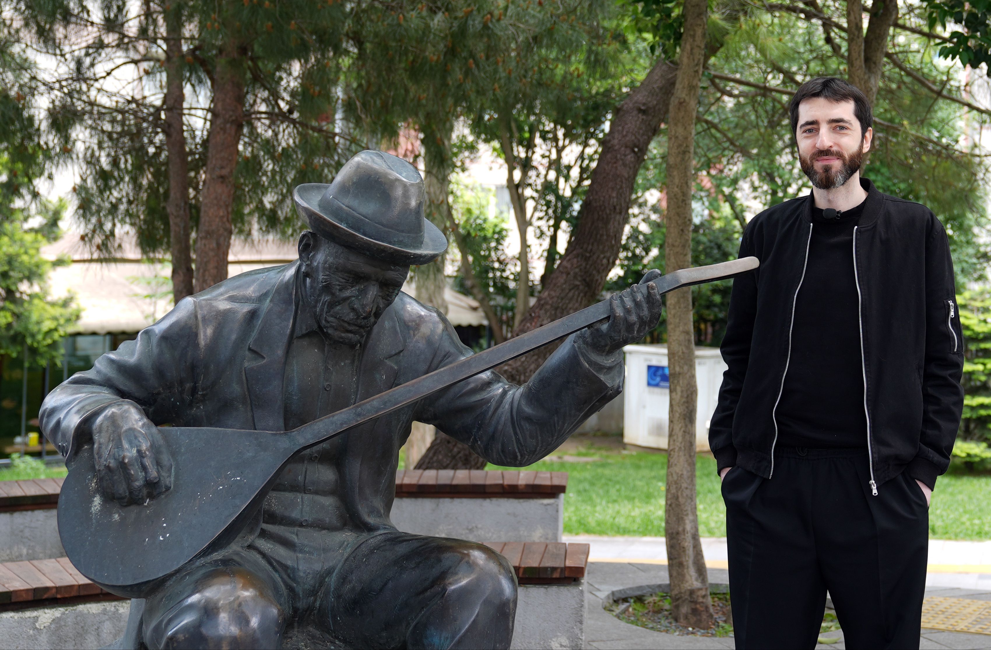 Evgeny Grinko'dan Aşık Veysel performansı: Uzun İnce Bir Yoldayım'ı yeniden yorumladı Evgeny Grinko'dan Aşık Veysel performansı: Uzun İnce Bir Yoldayım'ı yeniden yorumladı - 2. Resim