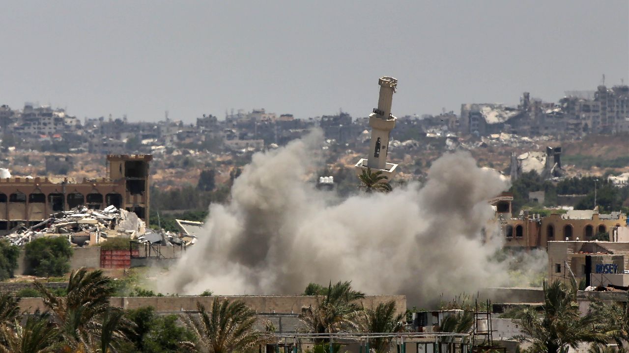 İsrail savaş uçakları Gazze&#039;yi vurdu! Çok sayıda ölü ve yaralı var