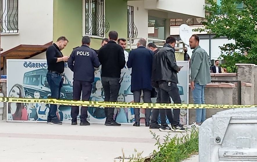 Karısını ve baldızını öldürdükten sonra intihar etti Karısını ve baldızını öldürdükten sonra intihar etti - 1. Resim