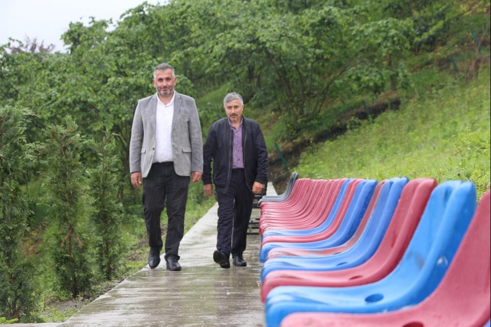 Mezarlığı stada &ccedil;evirdiler! Sebebi duyanları şaşırttı - 4. Resim