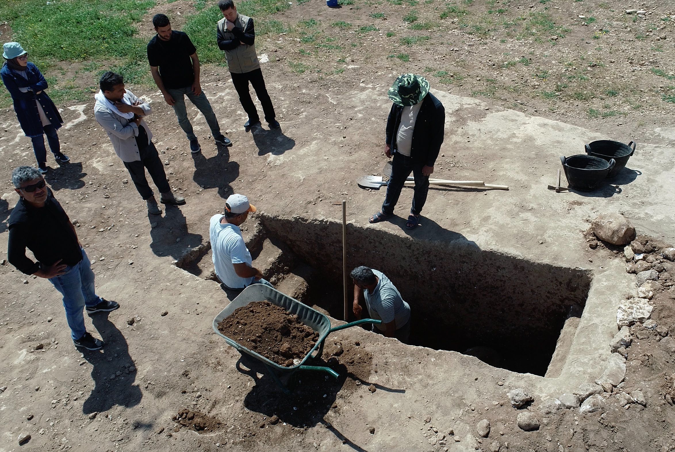 Tharsa kazılarında boğa başlı mezar odası ortaya çıktı Tharsa kazılarında boğa başlı mezar odası ortaya çıktı - 1. Resim