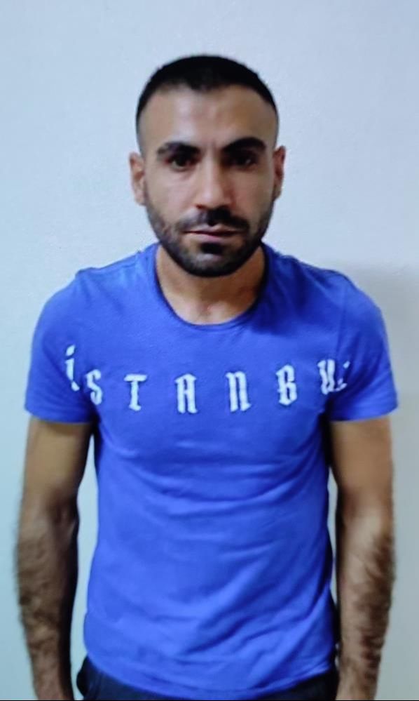 Arnavutköy’de güpegündüz polise silah çektiler! GBT kontrolünde 1 ölü, 1 ağır yaralı Arnavutköy’de güpegündüz polise silah çektiler! GBT kontrolünde 1 ölü, 1 ağır yaralı - 4. Resim
