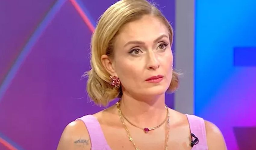Bülent Şakrak ile 8 yıllık evliliği bitmişti: Ceyda Düvenci’den ‘ihanet’ iddiasına cevap Bülent Şakrak ile 8 yıllık evliliği bitmişti: Ceyda Düvenci’den ‘ihanet’ iddiasına cevap - 2. Resim