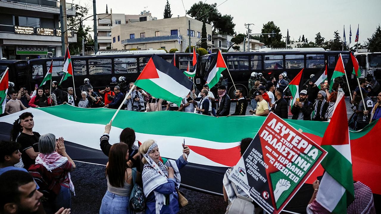 Dünya İsrail'e karşı kıyamda! Milyonlar, Nekbe'nin 76. yılında Gazze için meydanları kuşattı Dünya İsrail'e karşı kıyamda! Milyonlar, Nekbe'nin 76. yılında Gazze için meydanları kuşattı - 5. Resim