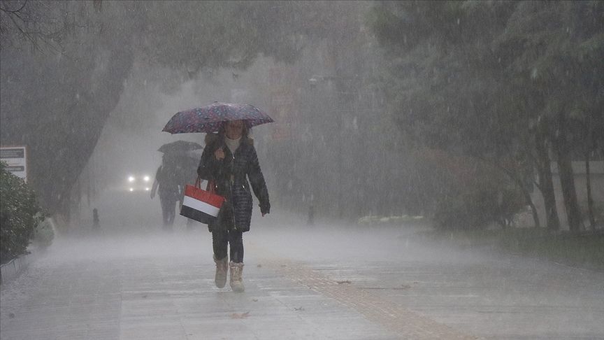 Meteoroloji'den 12 ilde sağanak yağış uyarısı! Alerjisi olanlar dikkat, toz taşınımı geri döndü Meteoroloji'den 12 ilde sağanak yağış uyarısı! Alerjisi olanlar dikkat, toz taşınımı geri döndü - 5. Resim