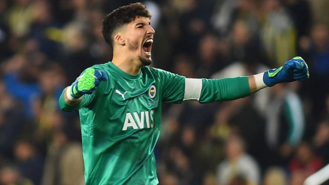 Süper Lig'de transfer yarışı hızlı başladı! Trabzonspor'dan Altay Bayındır açıklaması - 1. Resim