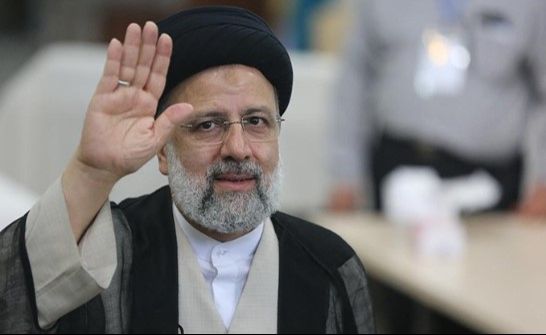 Cumhurbaşkanı İbrahim Reisi'yi taşıyan helikopterin sert iniş yaptı açıklandı - 1. Resim