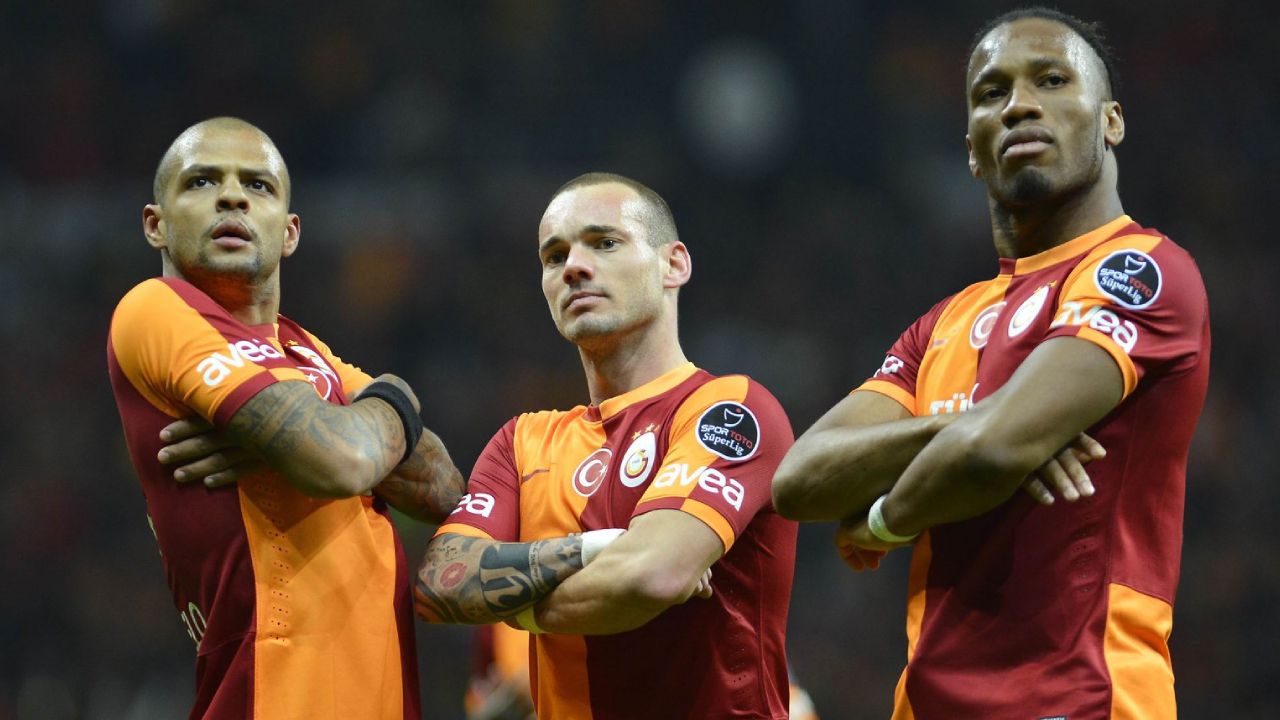 Derbiye sürpriz konuk! Efsane futbolcu Galatasaray taraftarlarını selamlayacak